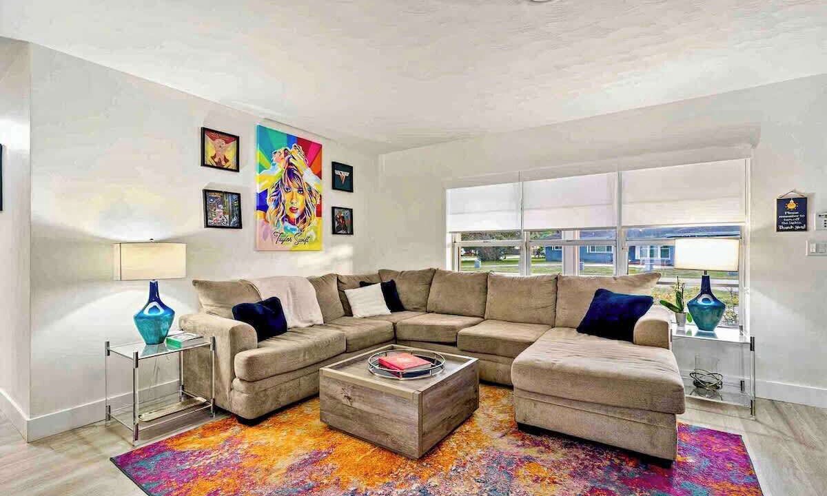 Photo of Bedroom in Pembroke Pines