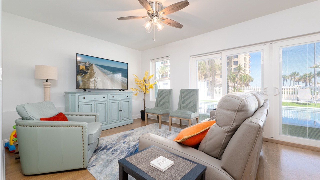 Photo of Livingroom in Jacksonville Beach