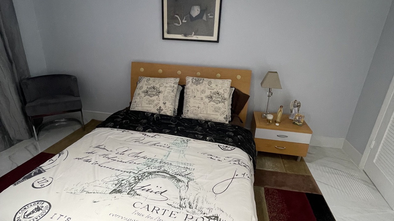 Photo of Bedroom in Sunrise