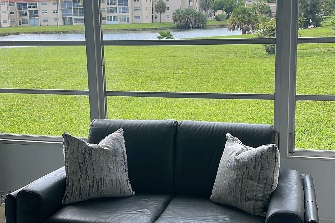 Photo of Livingroom in Sunrise