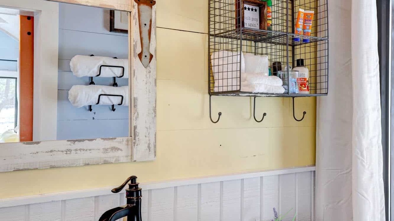 Photo of Bathroom in Hondo