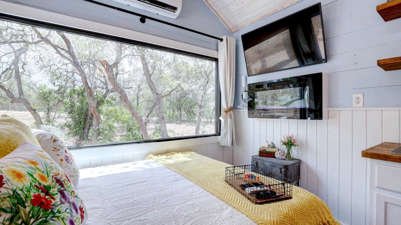 Photo of Bedroom in Hondo
