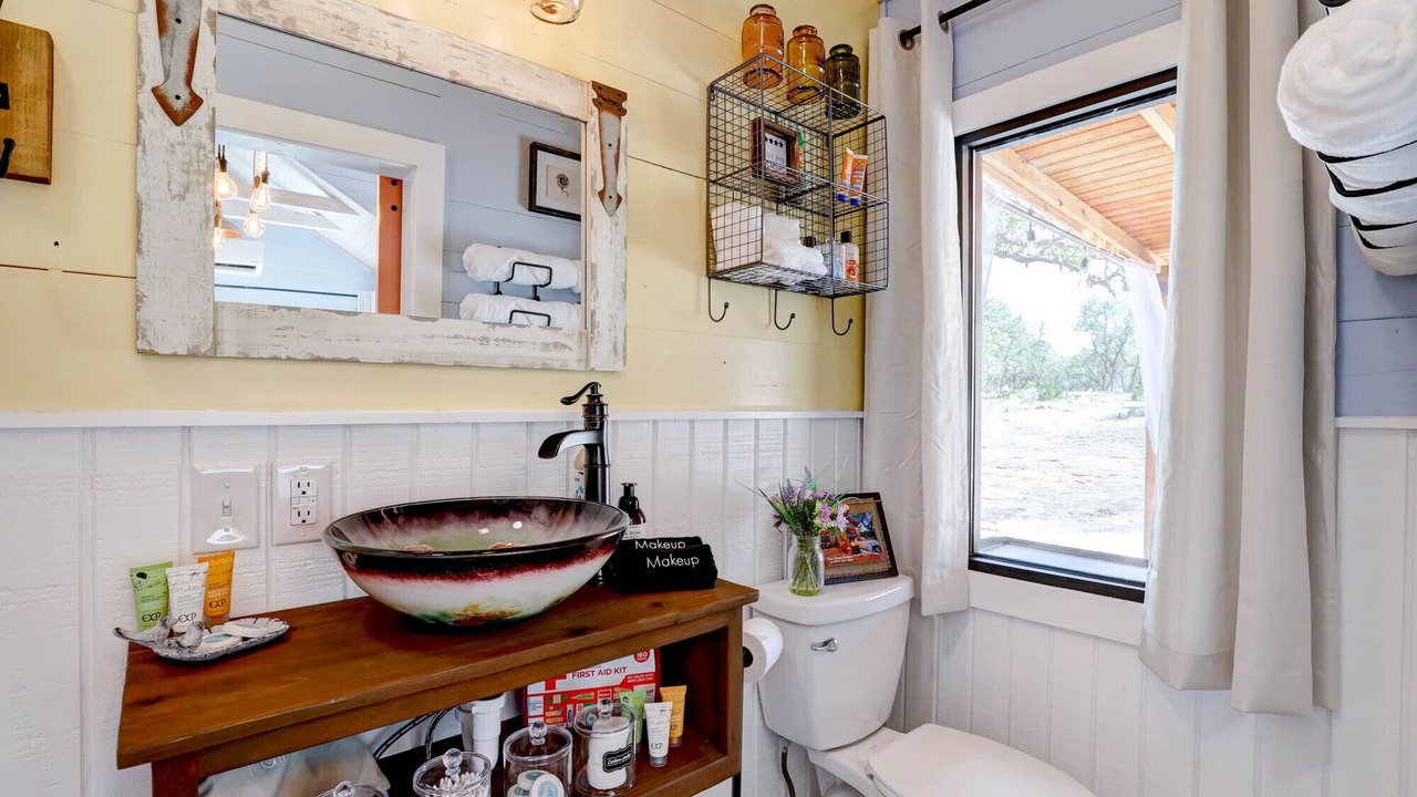 Photo of Bathroom in Hondo
