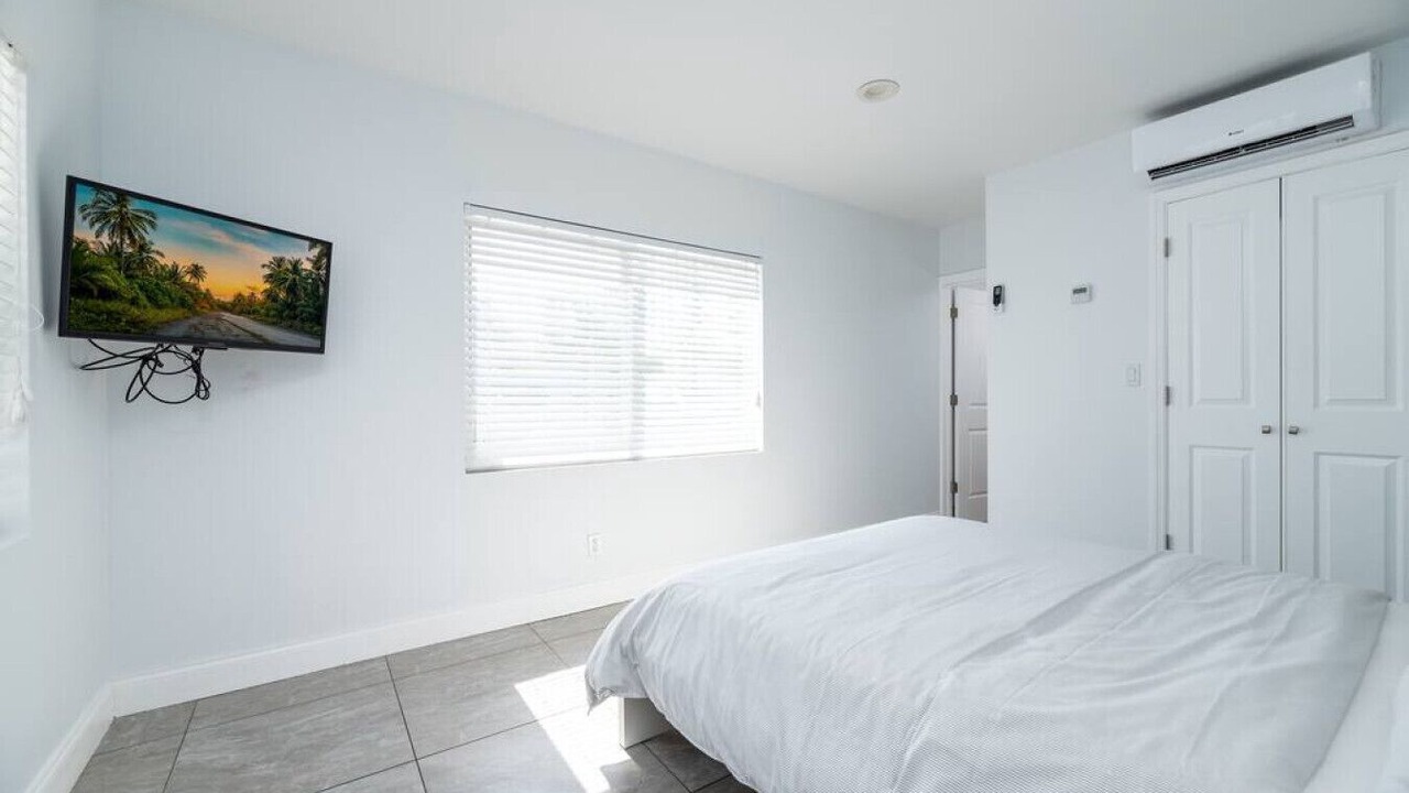 Photo of Bedroom in Central Beach