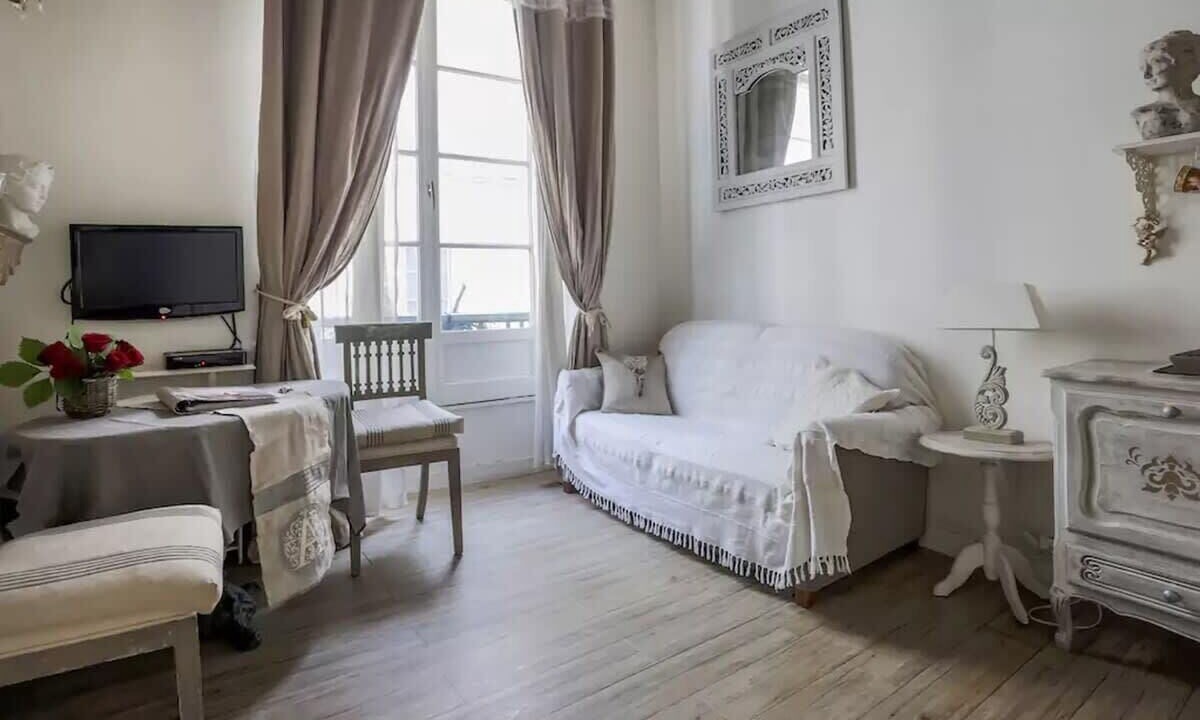 Photo of Livingroom in Saint-Merri