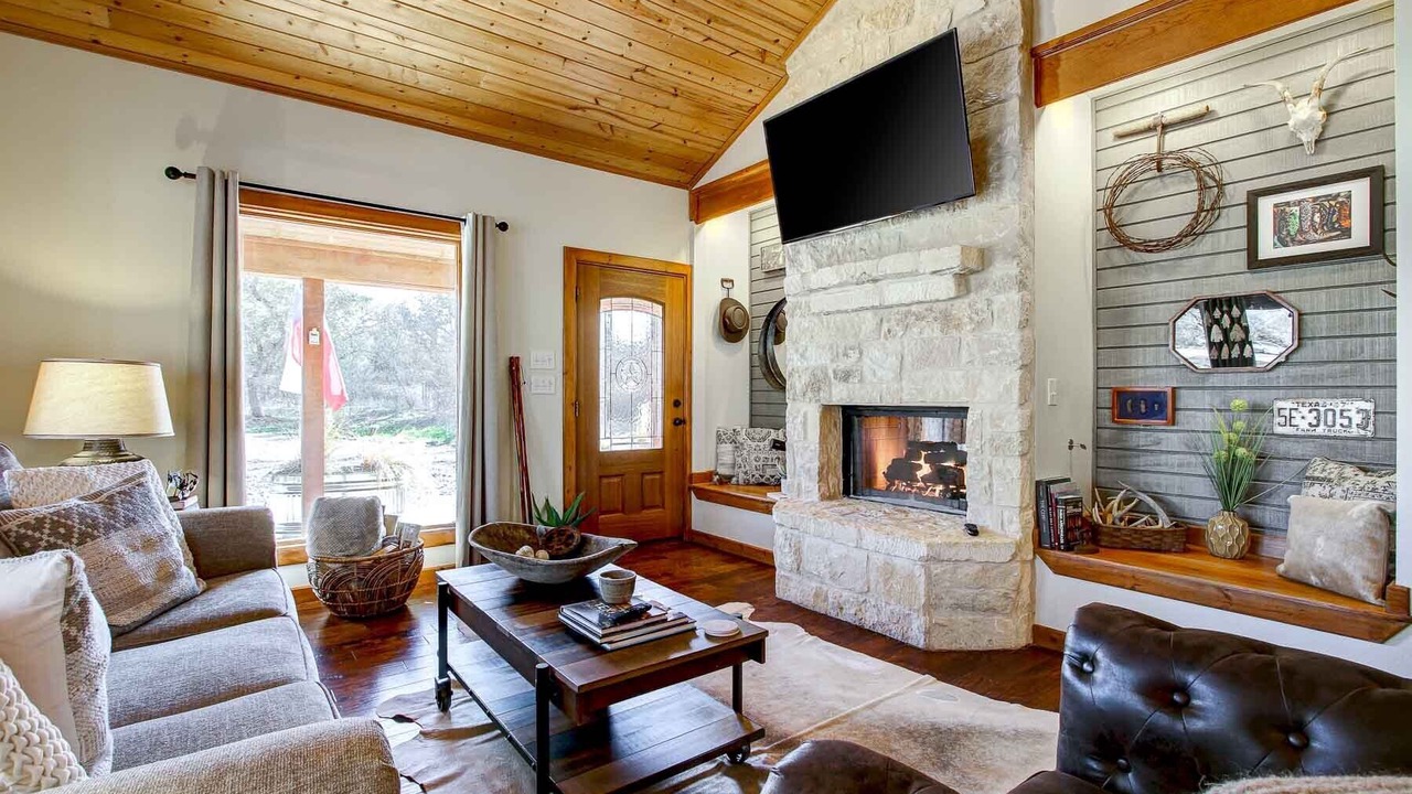 Photo of Livingroom in Hondo