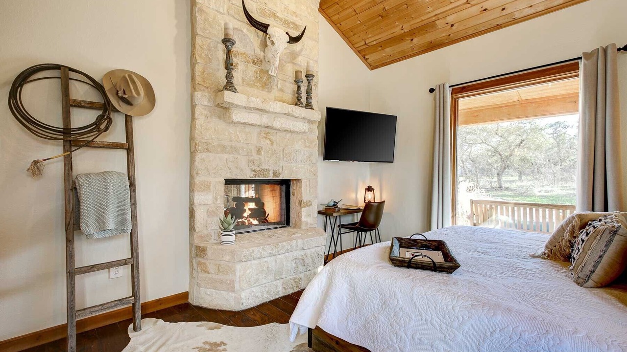 Photo of Bedroom in Hondo