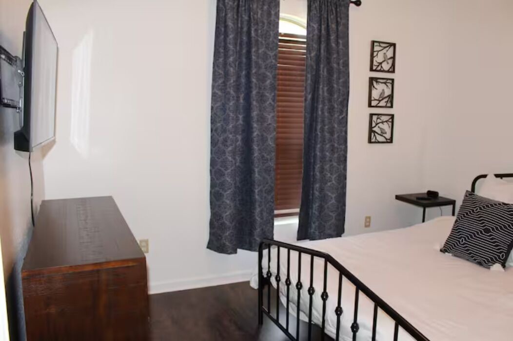 Photo of Bedroom in Robert