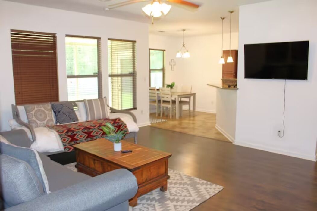 Photo of Livingroom in Robert