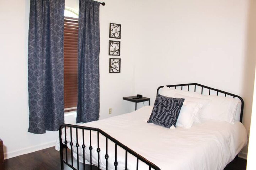 Photo of Bedroom in Robert