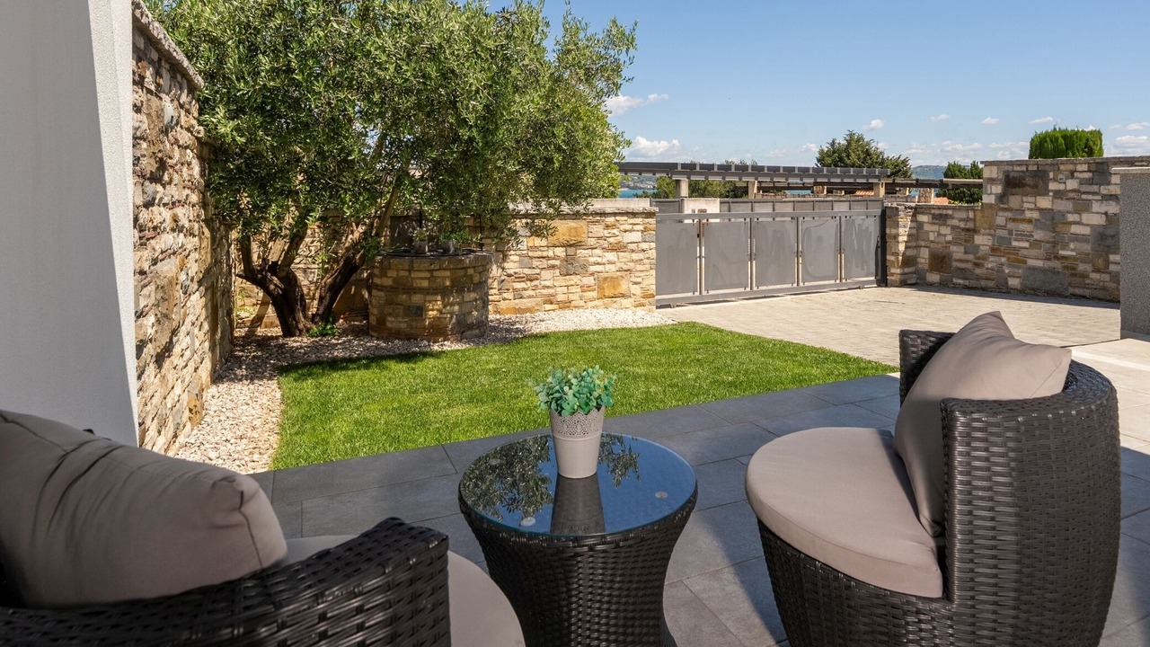 Photo of Patio Balcony in Crveni Vrh