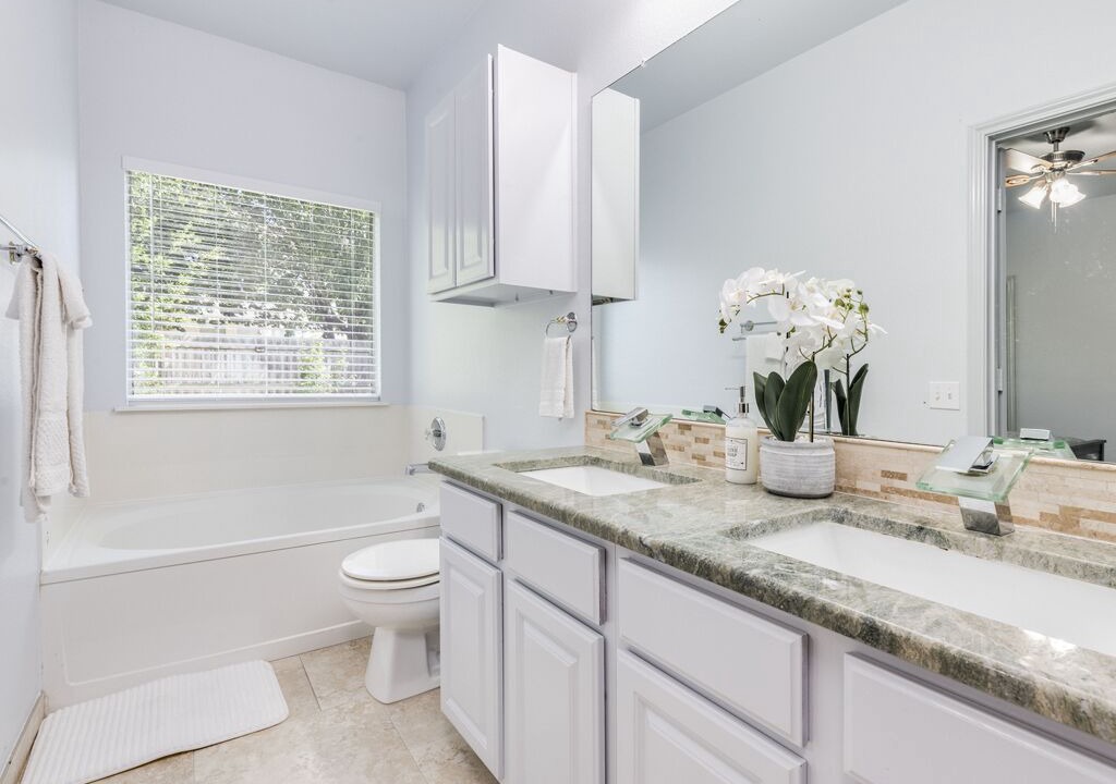 Photo of Bathroom in Pioneer Crossing