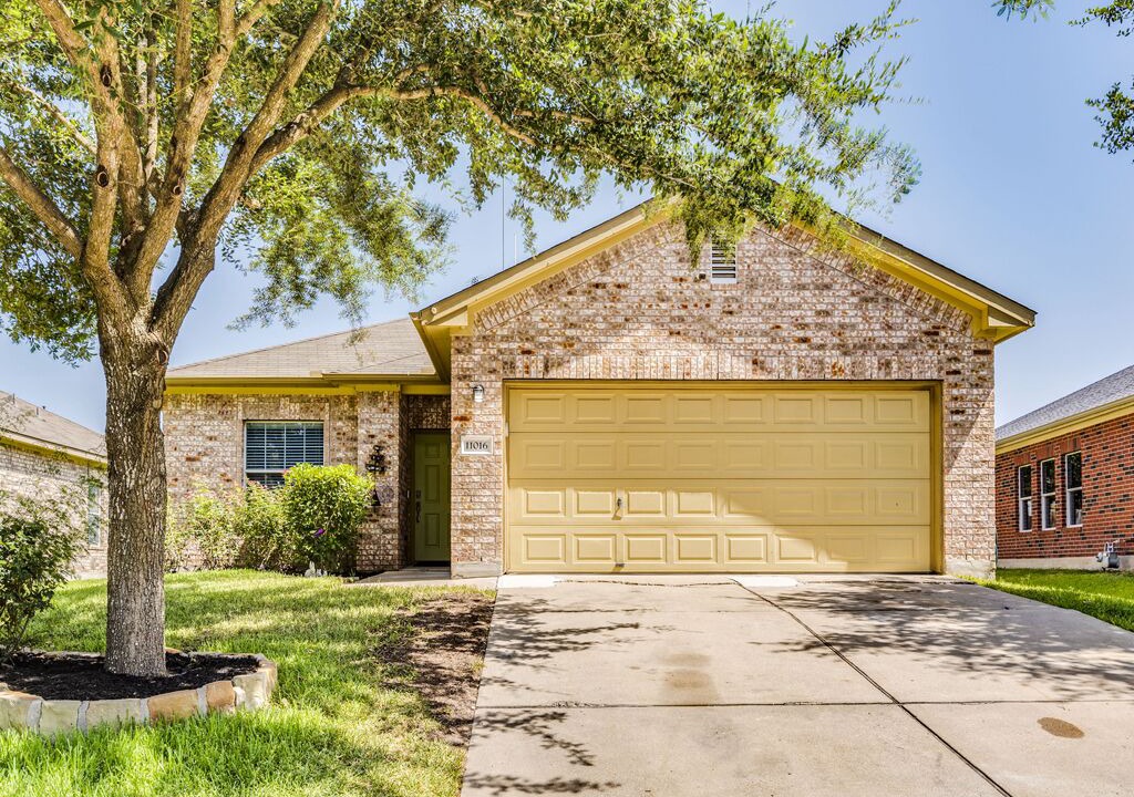Photo of Outdoor in Pioneer Crossing