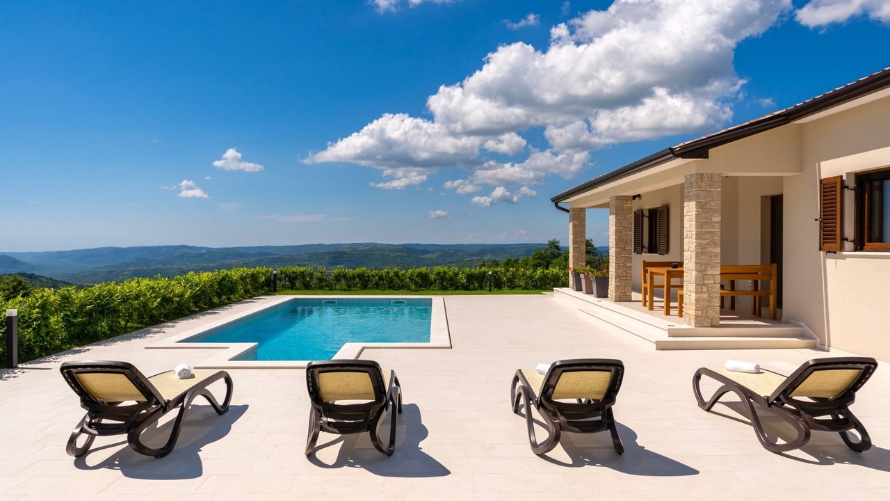 Photo of Outdoor in Draguc