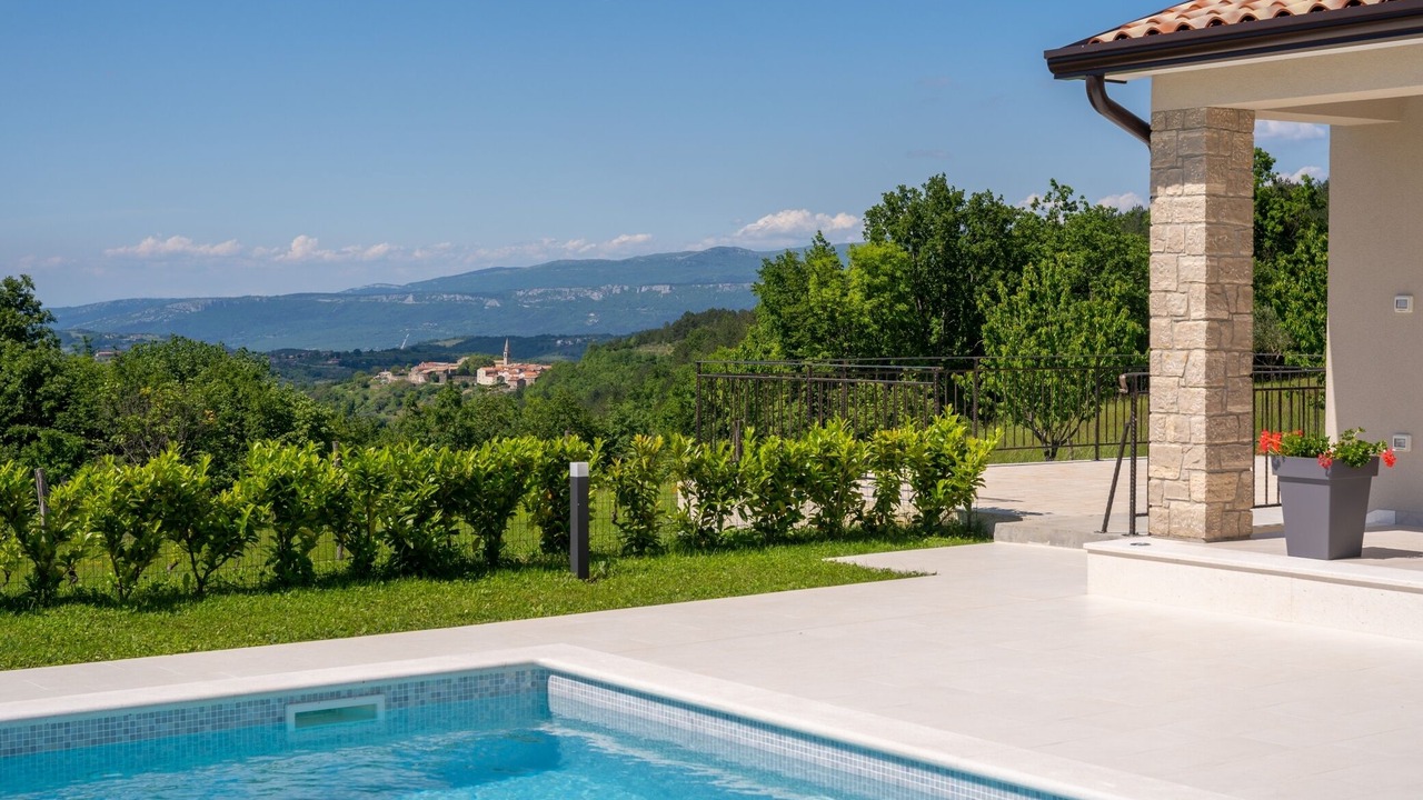 Photo of Outdoor in Draguc
