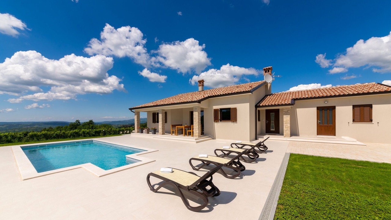 Photo of Outdoor in Draguc
