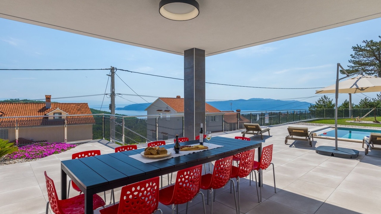 Photo of Outdoor in Martina