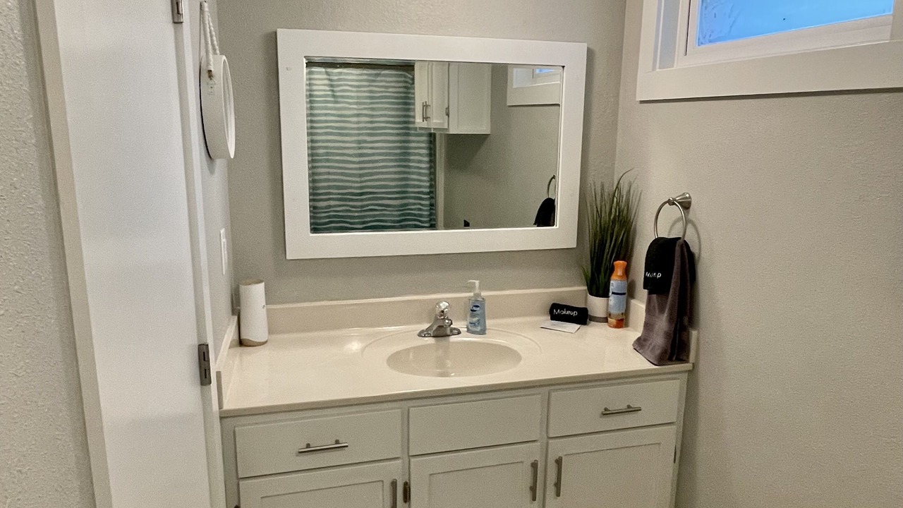 Photo of Bathroom in Pryor