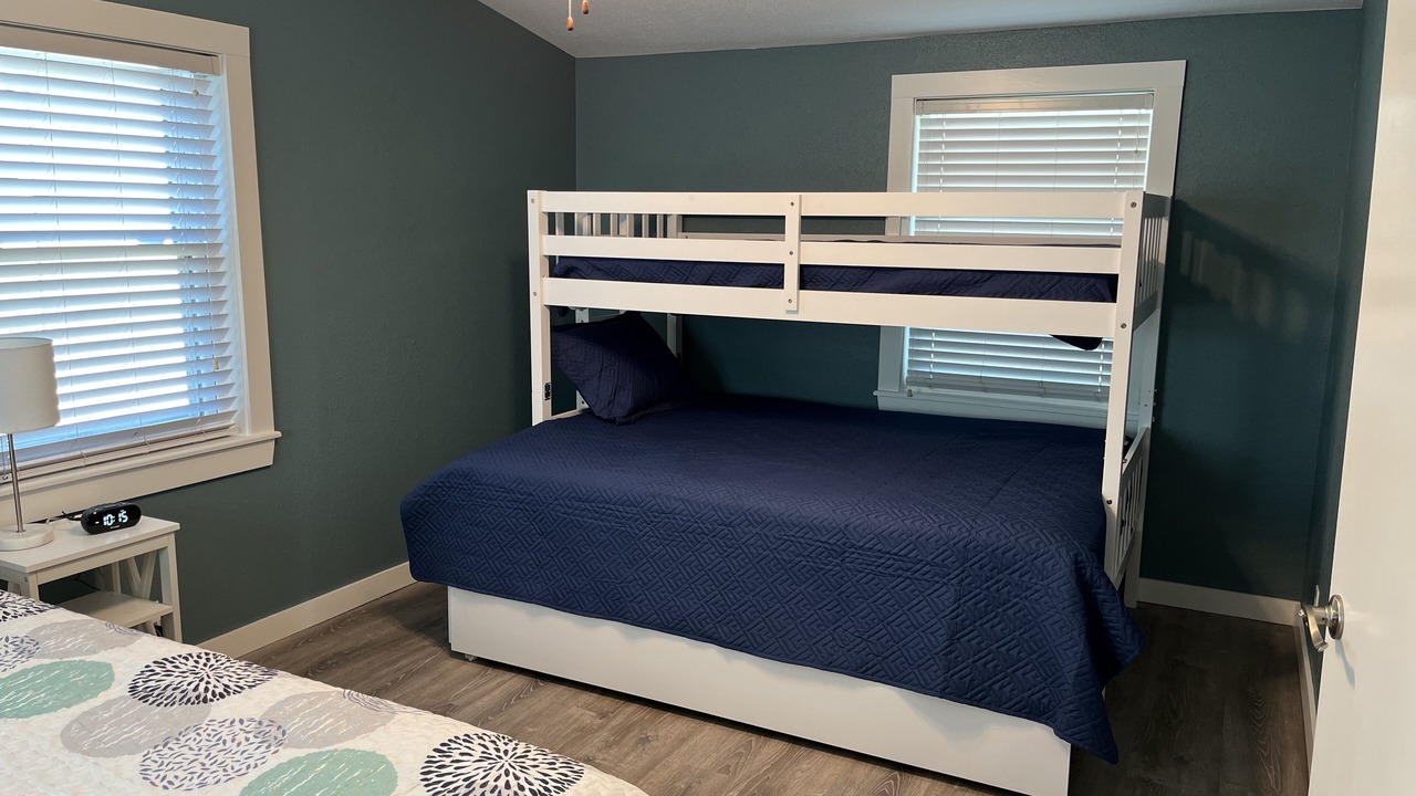 Photo of Bedroom in Pryor