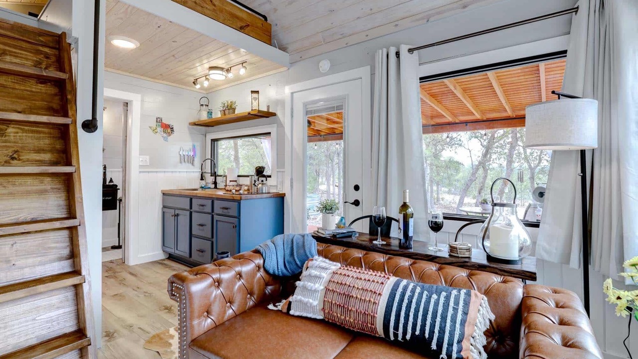 Photo of Livingroom in Hondo