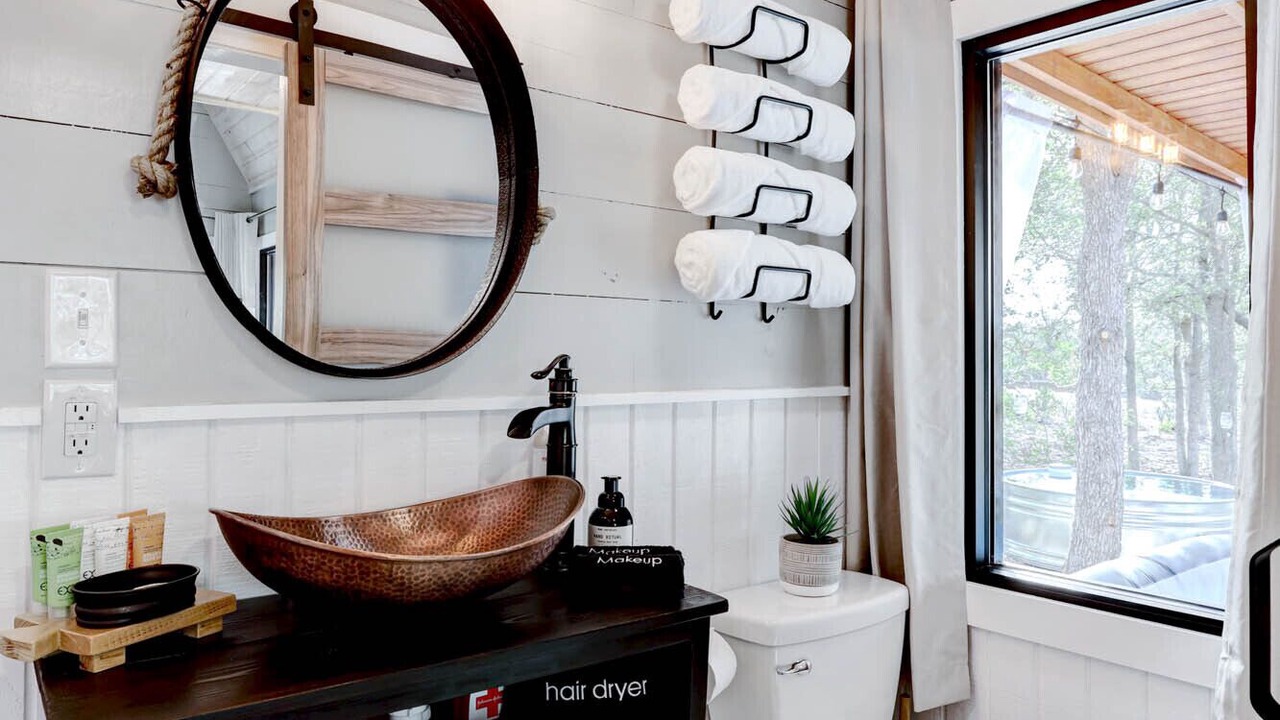 Photo of Bathroom in Hondo
