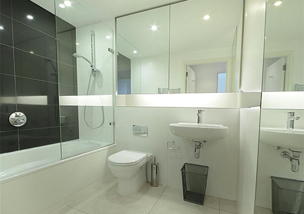 Photo of Bathroom in Elephant and Castle