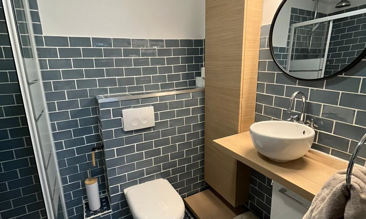 Photo of Bathroom in Vernier