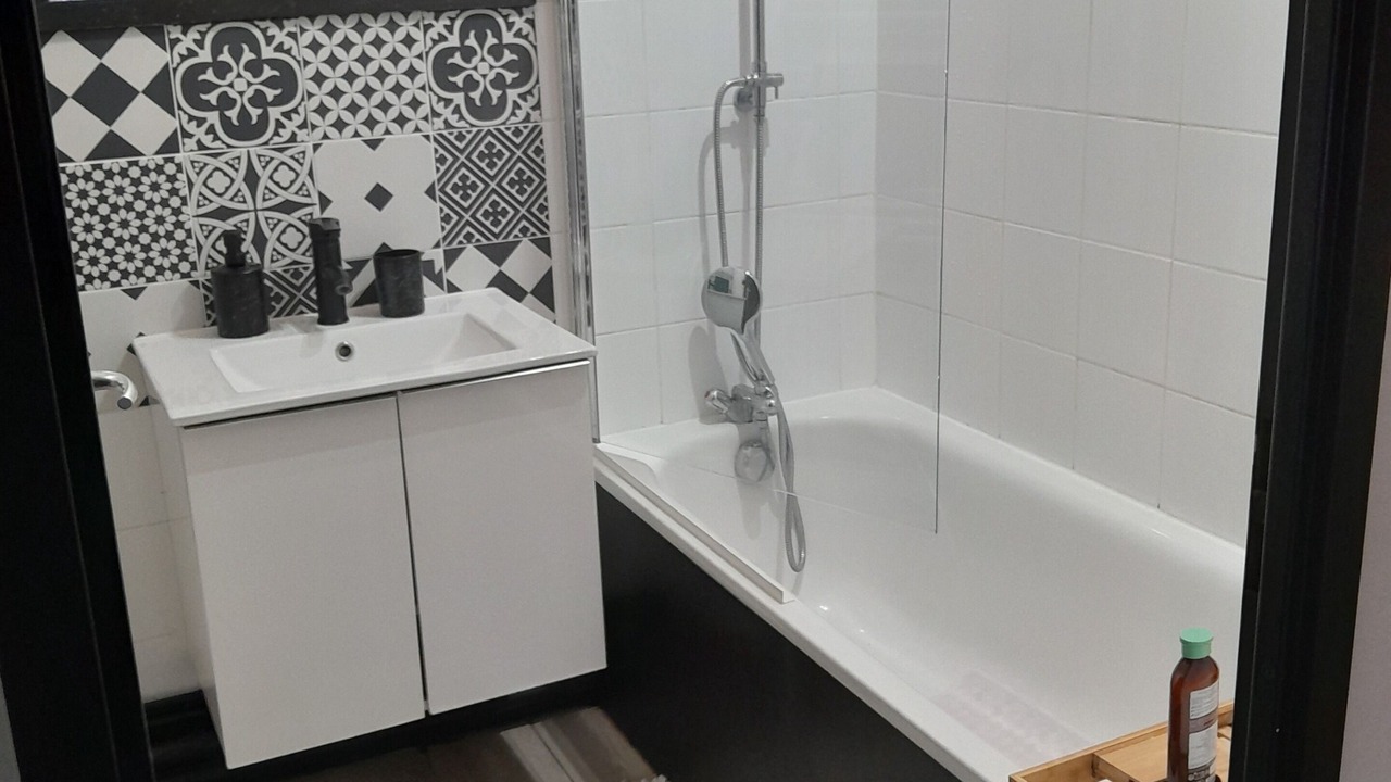 Photo of Bathroom in Talence