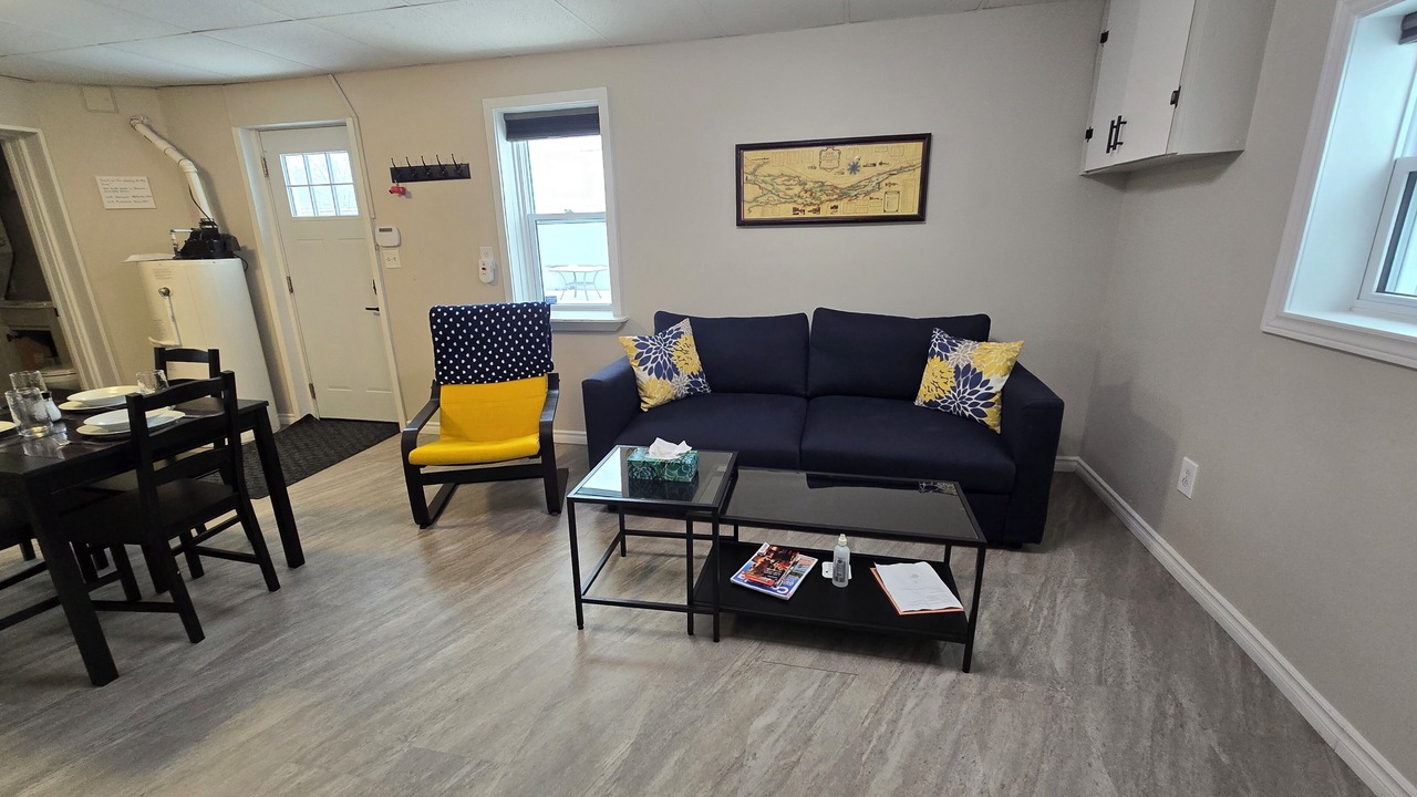 Photo of Livingroom in Rideau Heights