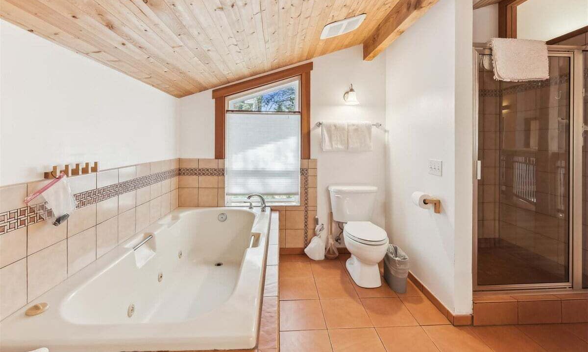 Photo of Bathroom in Arch Cape