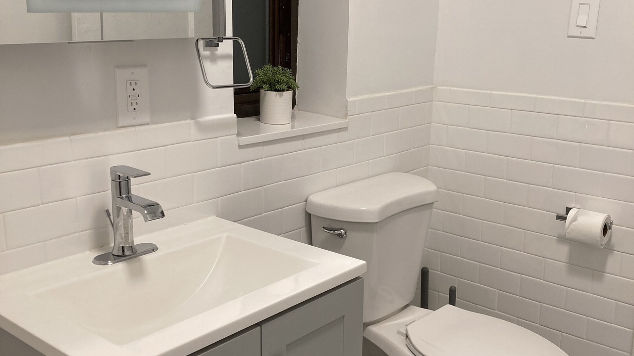 Photo of Bathroom in West Bronx