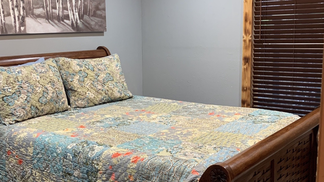 Photo of Bedroom in South Side