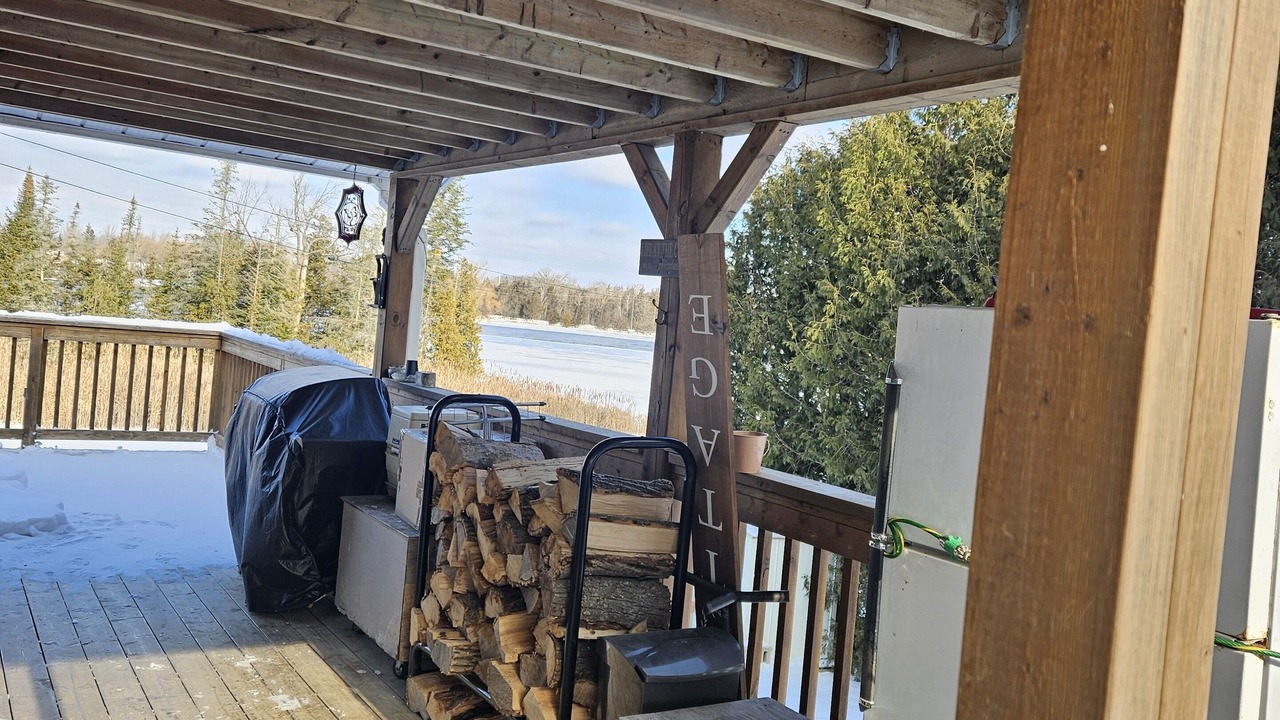 Photo of Patio Balcony in Campbellford