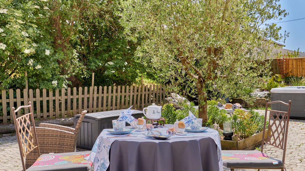 Photo of Outdoor in Surville