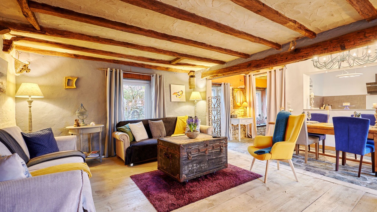 Photo of Others in Surville