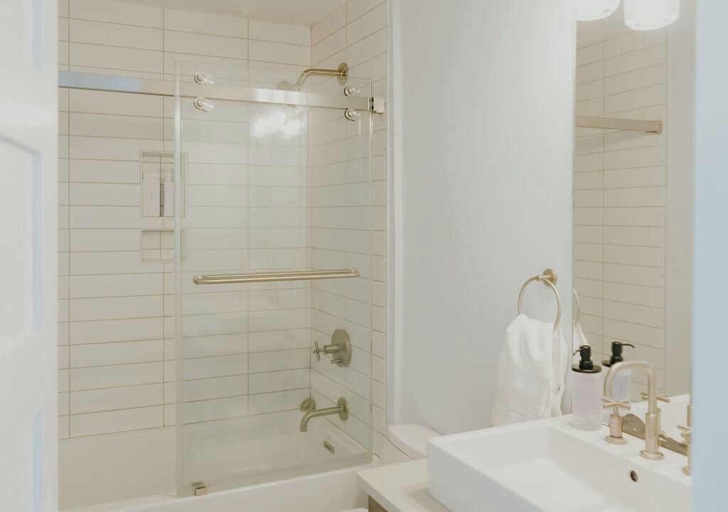 Photo of Bathroom in Shell Island