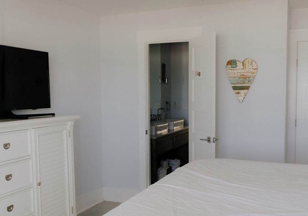 Photo of Bedroom in Shell Island