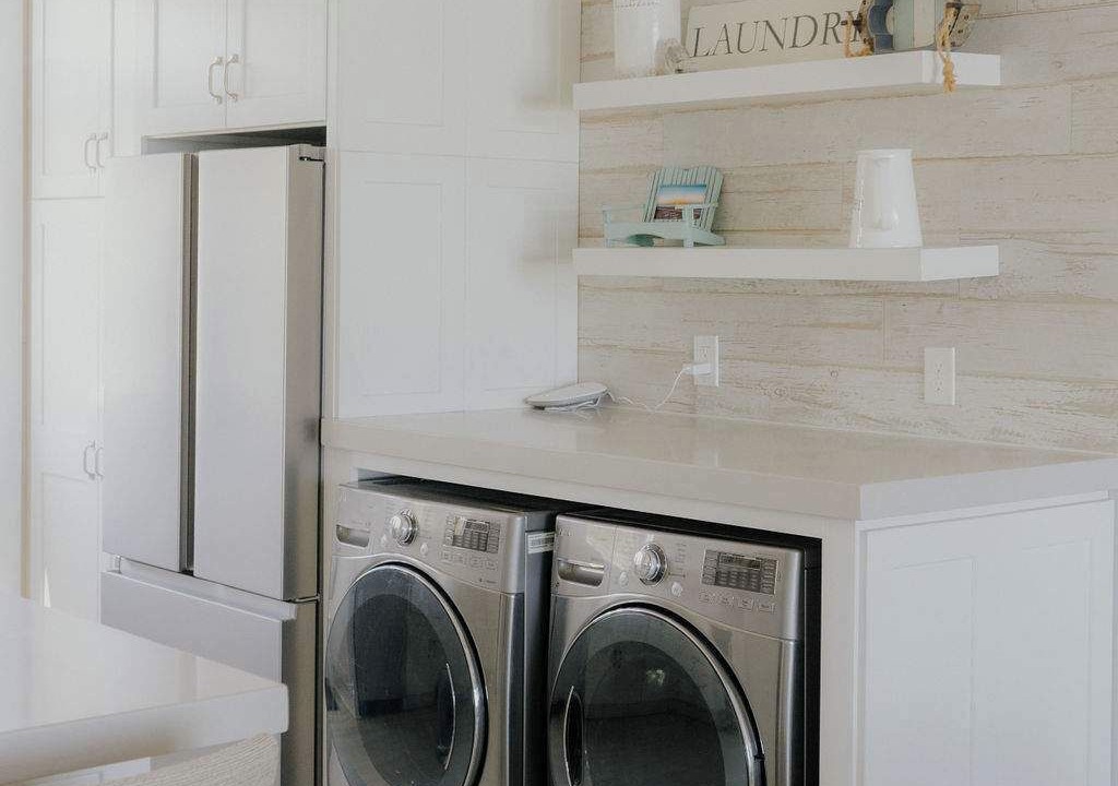 Photo of Others in Shell Island