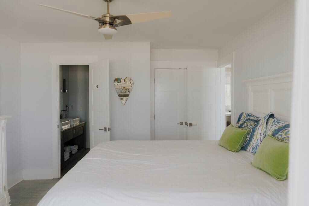 Photo of Bedroom in Shell Island