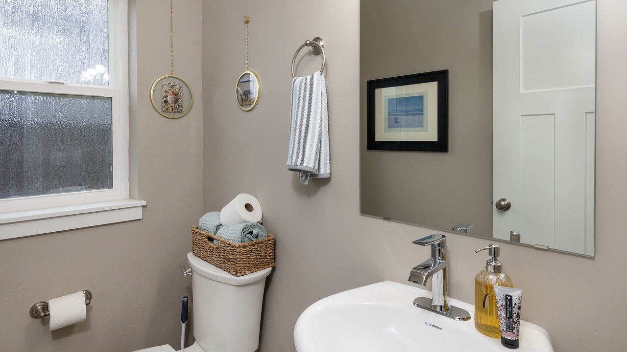 Photo of Bathroom in Larkspur