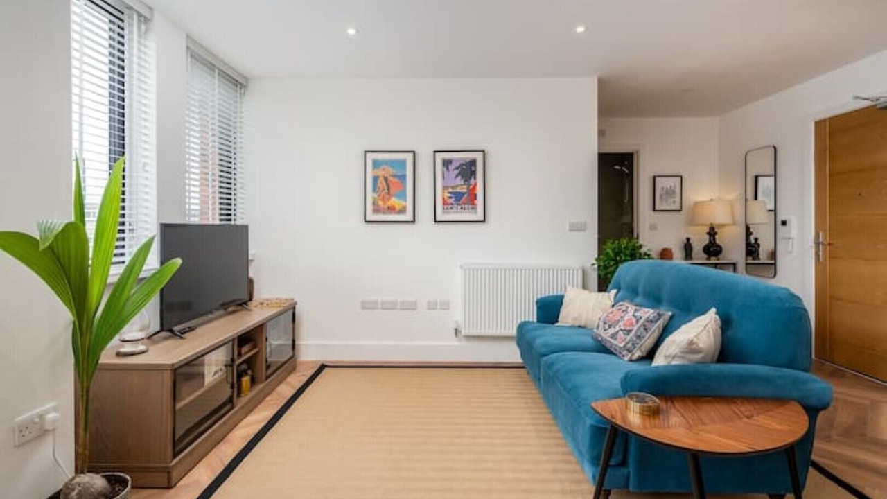 Photo of Livingroom in Windsor City Centre