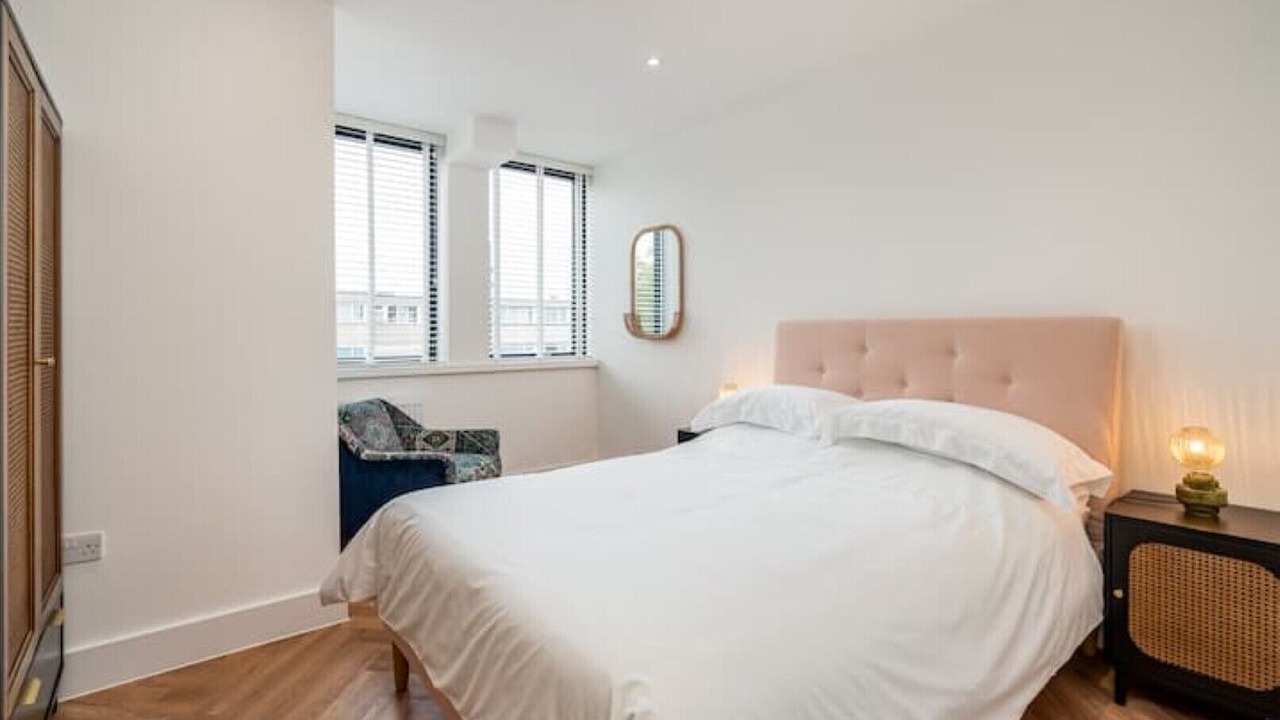 Photo of Bedroom in Windsor City Centre