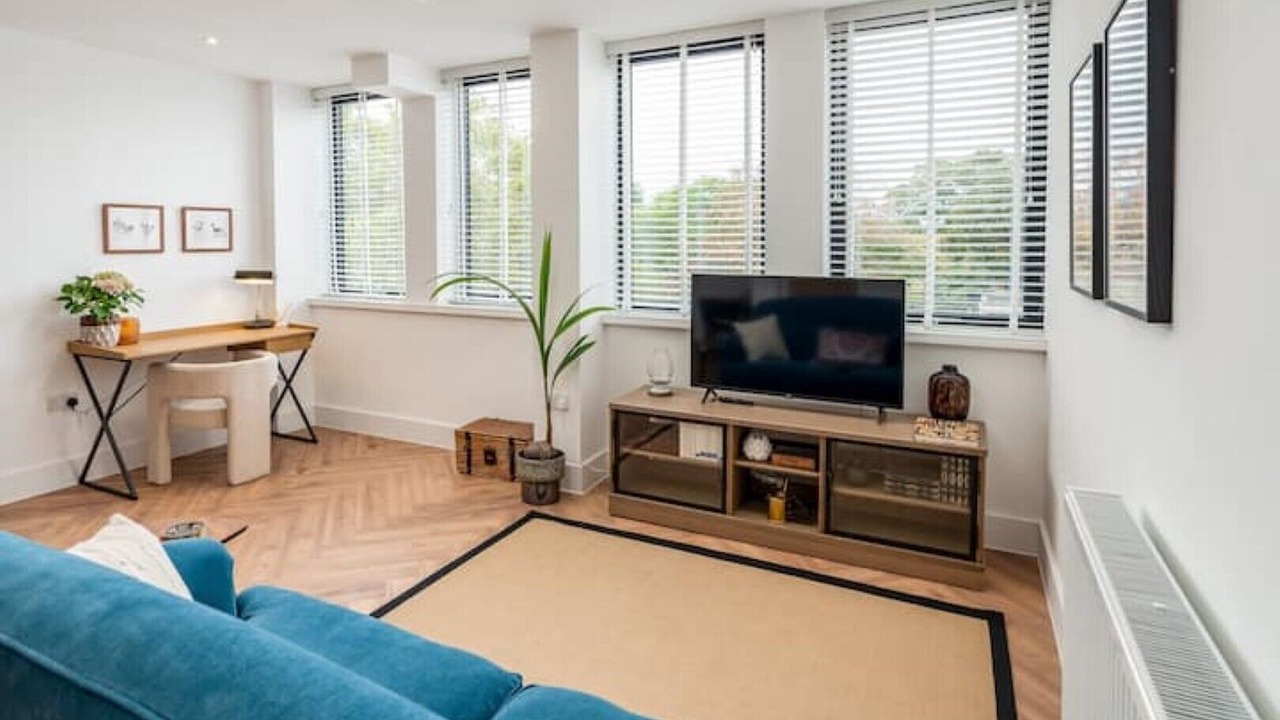 Photo of Livingroom in Windsor City Centre