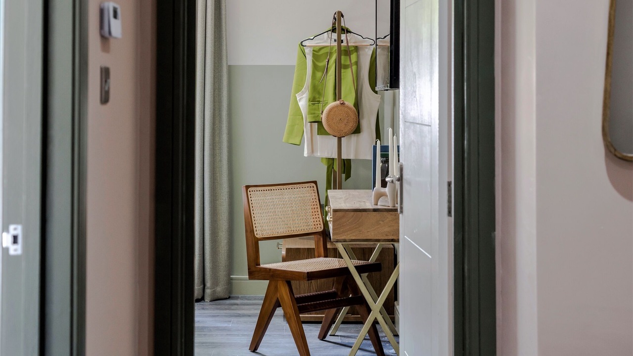 Photo of Others in Askew