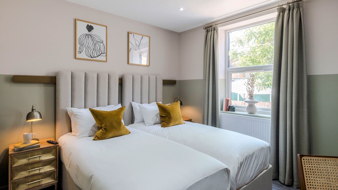 Photo of Bedroom in Askew