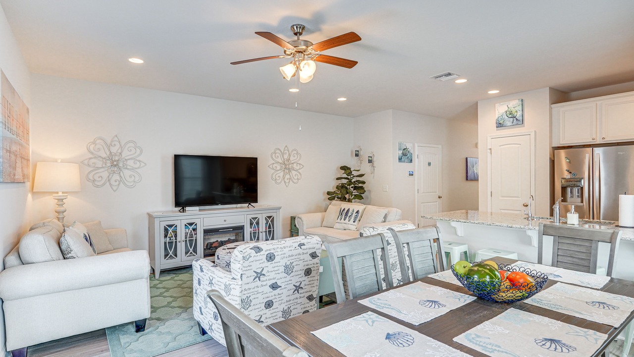 Photo of Livingroom in Thomas Drive