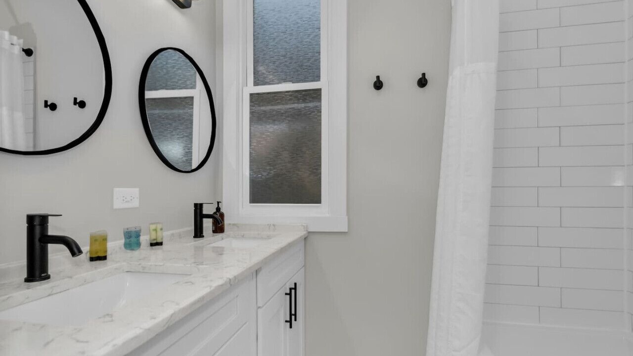 Photo of Bathroom in North Center