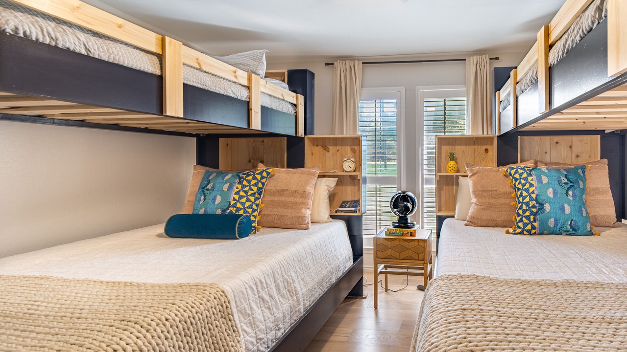 Photo of Bedroom in Tool