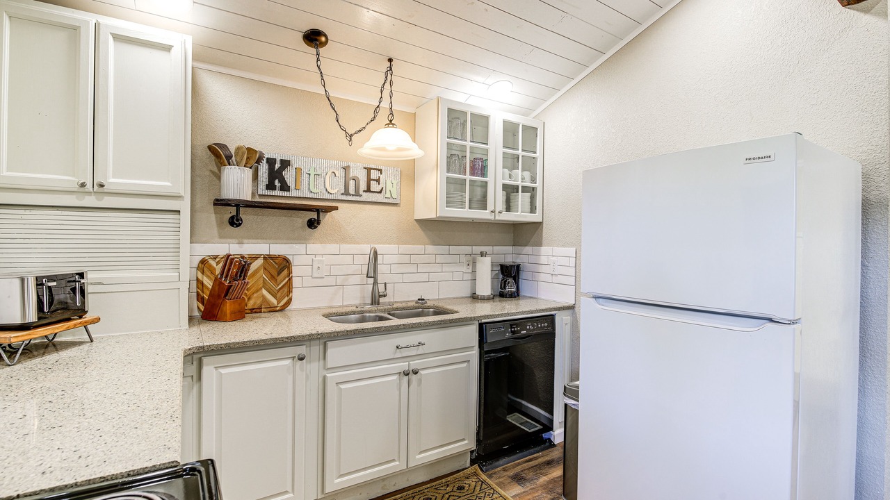 Photo of Kitchen in Kodak