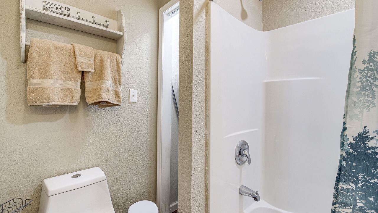 Photo of Bathroom in Kodak